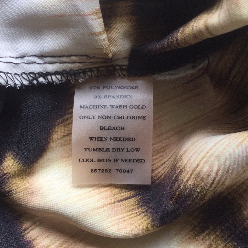 Ann Taylor Ruffled Top - Picture 6 of 6